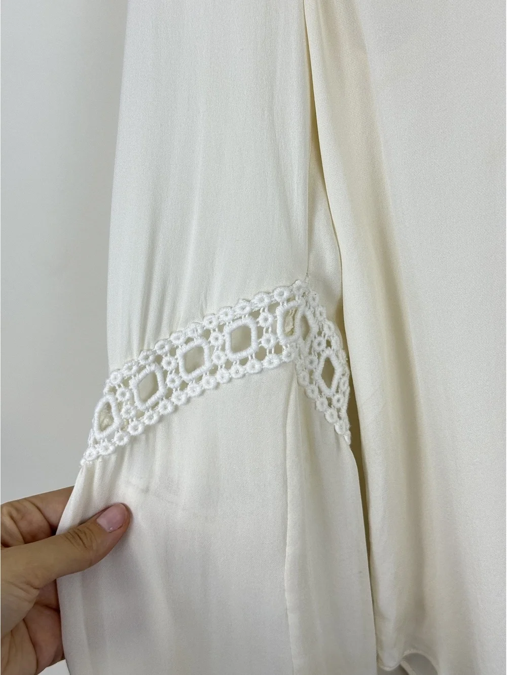 Ramy Brook Ivory 100% Silk V-Neck Crochet Bell Sleeve Boho Blouse Top
